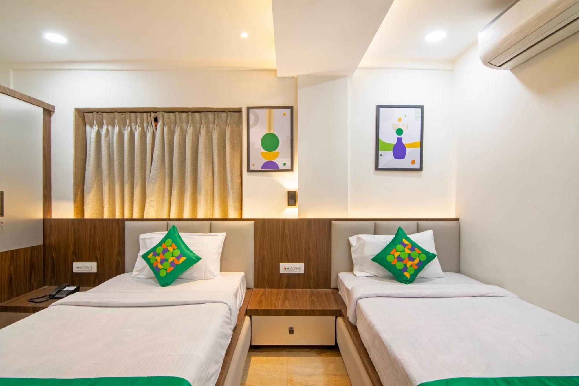 Treebo Petals Banquet & Suites - كولكاتا المظهر الخارجي الصورة