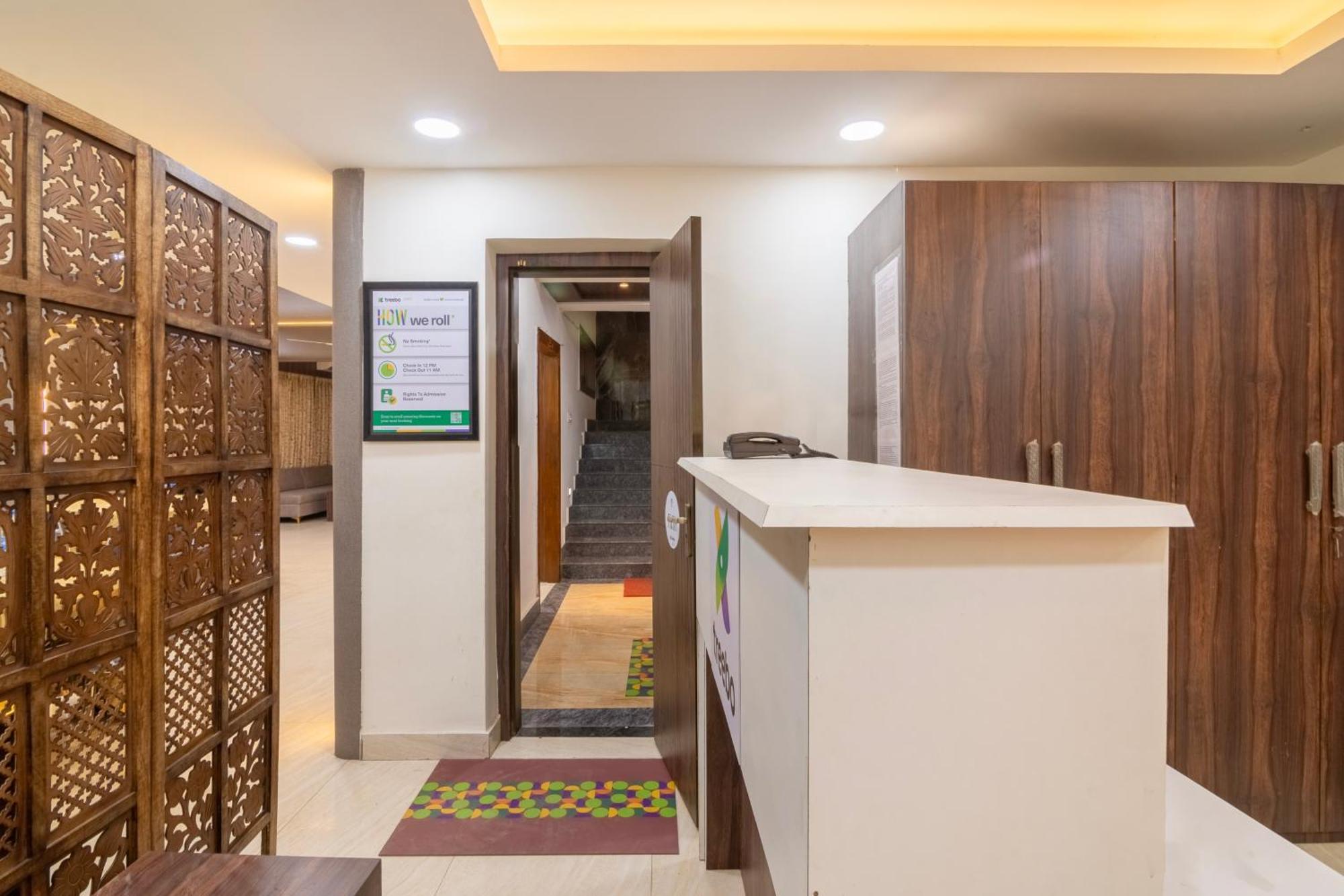 Treebo Petals Banquet & Suites - كولكاتا المظهر الخارجي الصورة